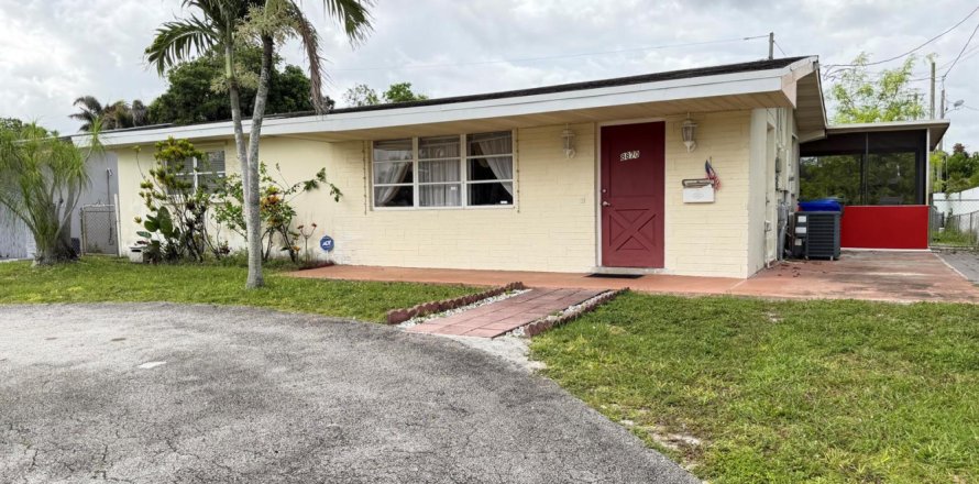 Villa ou maison à Pembroke Pines, Floride 2 chambres, 109.72 m2 № 2087951