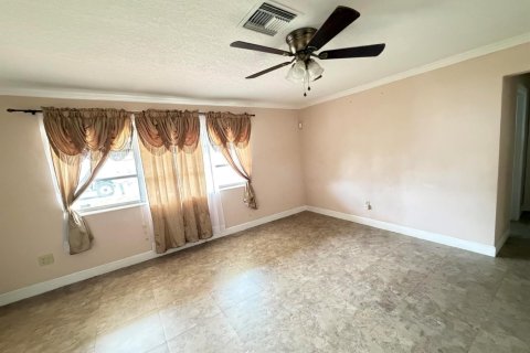 Villa ou maison à vendre à Pembroke Pines, Floride: 2 chambres, 109.72 m2 № 2087951 - photo 11