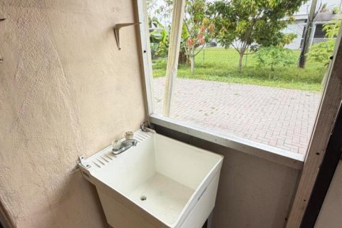 Villa ou maison à vendre à Pembroke Pines, Floride: 2 chambres, 109.72 m2 № 2087951 - photo 10