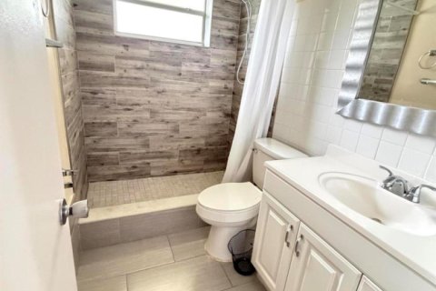 Villa ou maison à vendre à Pembroke Pines, Floride: 2 chambres, 109.72 m2 № 2087951 - photo 16