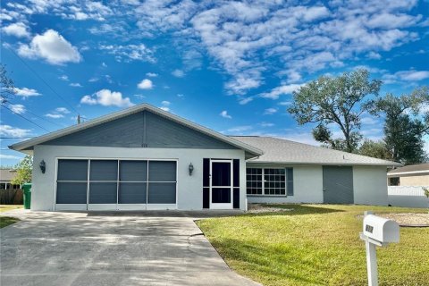 Casa en Port Charlotte, Florida 3 dormitorios, 160.54 m2 № 2115925