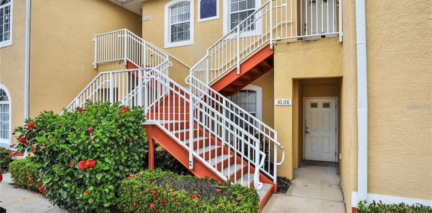 Condo à Poinciana, Floride, 3 chambres № 2408863