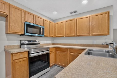Casa en venta en Kissimmee, Florida, 3 dormitorios, 144.93 m2 № 2386217 - foto 12