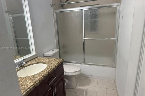 Apartment in Miami, Florida 2 bedrooms № 2040590 - photo 7