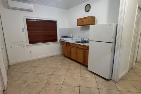 Apartment in Miami, Florida 2 bedrooms № 2040590