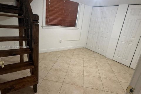 Apartment in Miami, Florida 2 bedrooms № 2040590 - photo 4