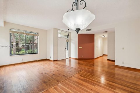Condominio en venta en Plantation, Florida, 3 dormitorios, 137.5 m2 № 1828709 - foto 11