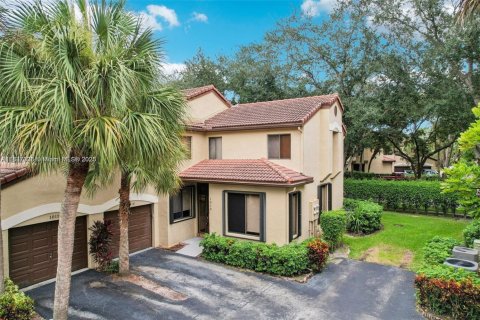 Condominio en venta en Plantation, Florida, 3 dormitorios, 137.5 m2 № 1828709 - foto 1