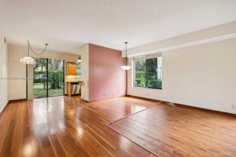 Condominio en venta en Plantation, Florida, 3 dormitorios, 137.5 m2 № 1828709 - foto 5