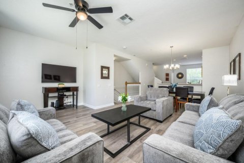 Townhouse in Orlando, Florida 3 bedrooms, 162.21 sq.m. № 1723157 - photo 4
