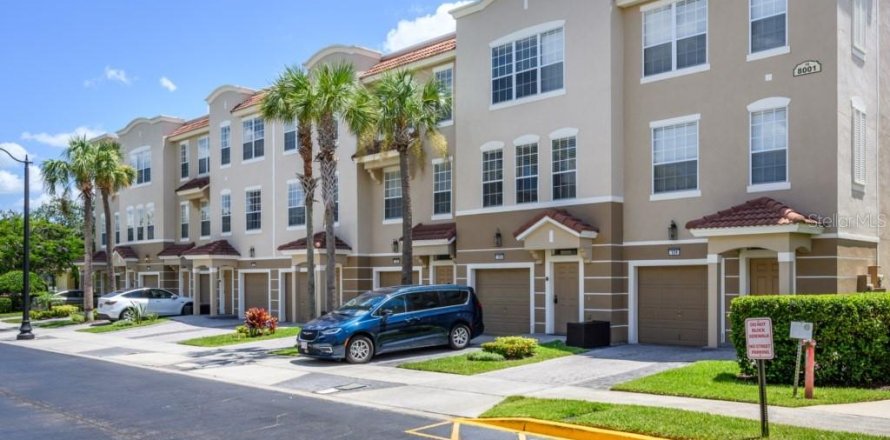 Townhouse in Orlando, Florida 3 bedrooms, 162.21 sq.m. № 1723157