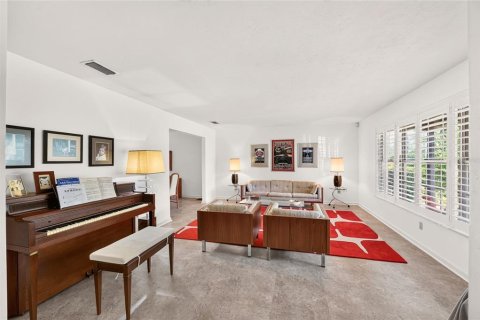 Villa ou maison à vendre à Gainesville, Floride: 4 chambres, 270.81 m2 № 2305054 - photo 2