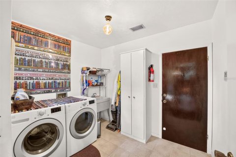Villa ou maison à vendre à Gainesville, Floride: 4 chambres, 270.81 m2 № 2305054 - photo 22