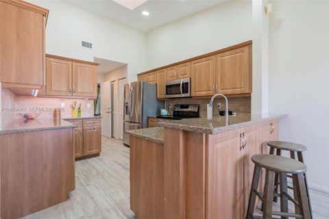 Villa ou maison à vendre à Lake Worth, Floride: 3 chambres, 190.54 m2 № 2023545 - photo 21