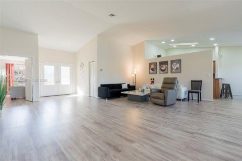 Villa ou maison à vendre à Lake Worth, Floride: 3 chambres, 190.54 m2 № 2023545 - photo 6