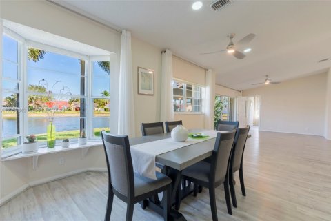 Villa ou maison à vendre à Lake Worth, Floride: 3 chambres, 190.54 m2 № 2023545 - photo 17