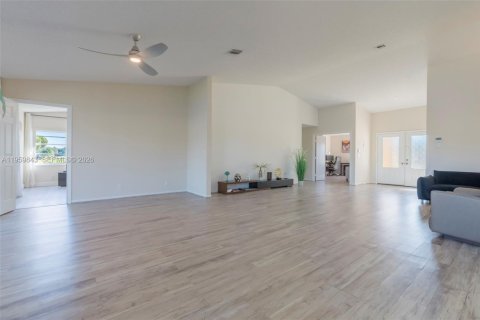Villa ou maison à vendre à Lake Worth, Floride: 3 chambres, 190.54 m2 № 2023545 - photo 10