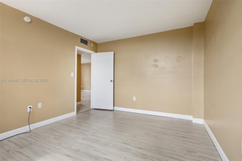 Copropriété à louer à Miami, Floride: 2 chambres, 108.32 m2 № 2031196 - photo 9