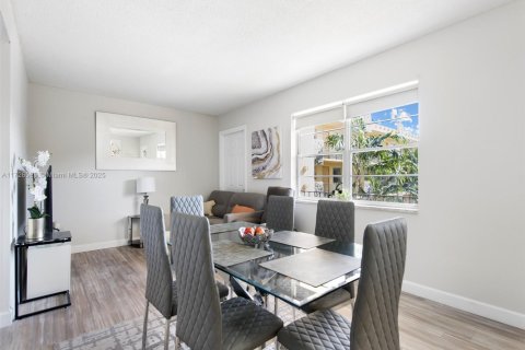 Copropriété à vendre à Hollywood, Floride: 2 chambres, 60.39 m2 № 1937163 - photo 5