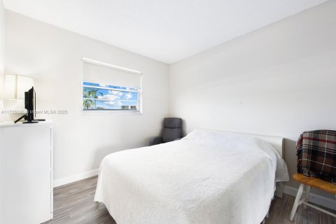 Copropriété à vendre à Hollywood, Floride: 2 chambres, 60.39 m2 № 1937163 - photo 11