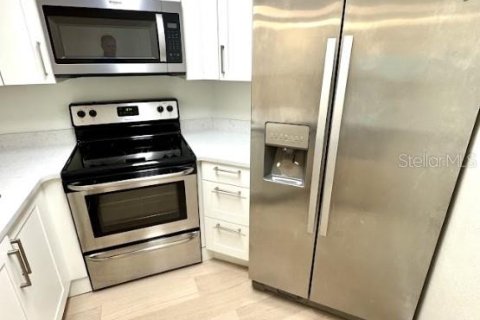 Condo in Orlando, Florida, 2 bedrooms  № 1760335 - photo 11