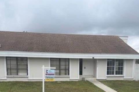 House in Miami, Florida 3 bedrooms, 127 sq.m. № 2000985 - photo 19