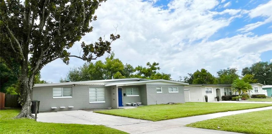 House in Orlando, Florida 3 bedrooms, 161.74 sq.m. № 1876351