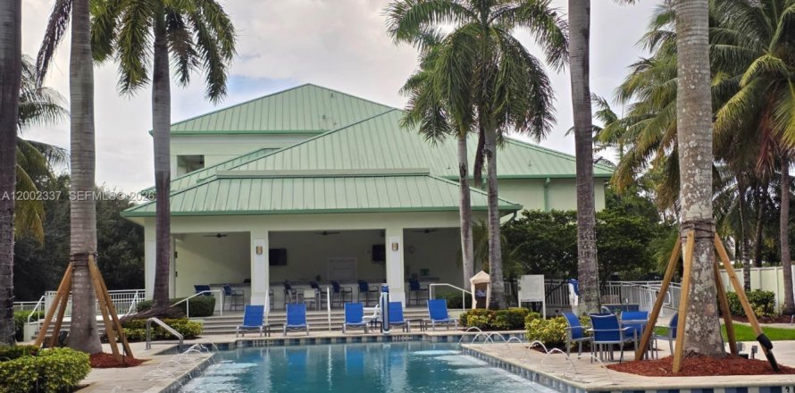 Кондоминиум с 1 спальней в Дорал, Флорида № 2067961