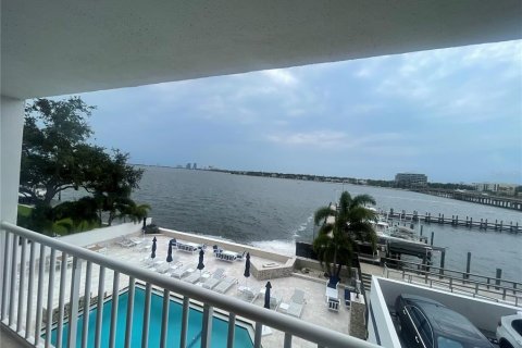 Condo in Tampa, Florida, 3 bedrooms  № 2272753 - photo 26