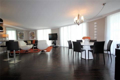 Copropriété à louer à Miami Beach, Floride: 2 chambres, 126.35 m2 № 1698384 - photo 1