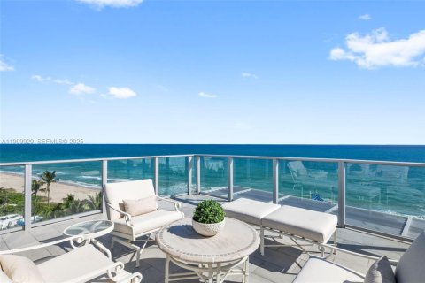 Condo in Fort Lauderdale, Florida, 4 bedrooms  № 1994619 - photo 17