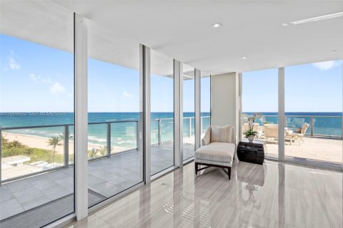 Condo in Fort Lauderdale, Florida, 4 bedrooms  № 1994619 - photo 16