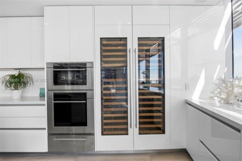 Condo in Fort Lauderdale, Florida, 4 bedrooms  № 1994619 - photo 12