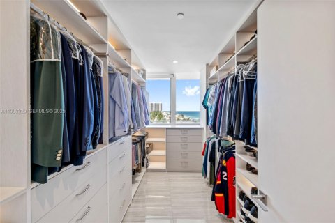 Condo in Fort Lauderdale, Florida, 4 bedrooms  № 1994619 - photo 22