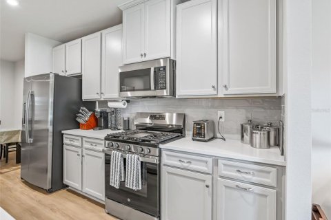 Купить виллу или дом в Леди-Лейк, Флорида 7 комнат, 140.19м2, № 2118611 - фото 11