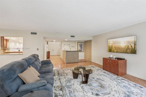 Condominio en venta en Plantation, Florida, 3 dormitorios, 170.94 m2 № 1933091 - foto 3
