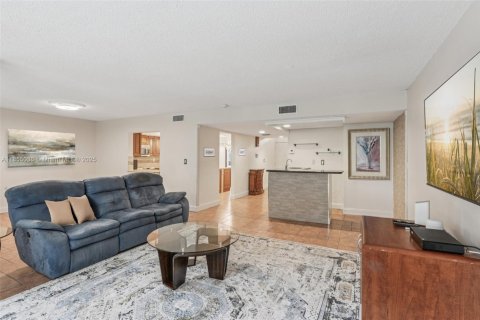 Condominio en venta en Plantation, Florida, 3 dormitorios, 170.94 m2 № 1933091 - foto 2