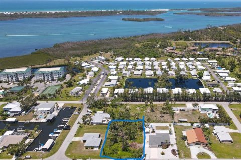 Terreno en venta en Englewood, Florida № 2148471 - foto 2