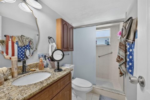 Condo in Tamarac, Florida, 2 bedrooms № 2177511 - photo 12