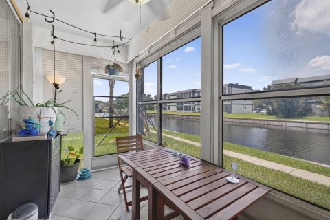 Condo in Tamarac, Florida, 2 bedrooms № 2177511 - photo 7