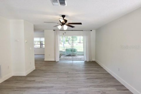 House in Dunnellon, Florida 2 bedrooms, 139.45 sq.m. № 2228379 - photo 7
