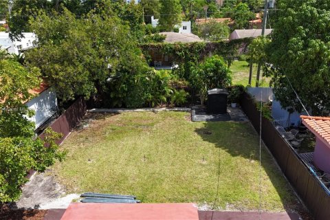 House in Miami, Florida 3 bedrooms, 129.32 sq.m. № 1792626 - photo 2