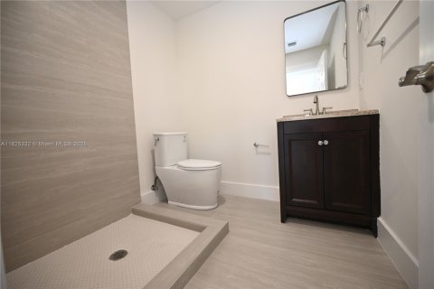 House in Miami, Florida 3 bedrooms, 129.32 sq.m. № 1792626 - photo 15