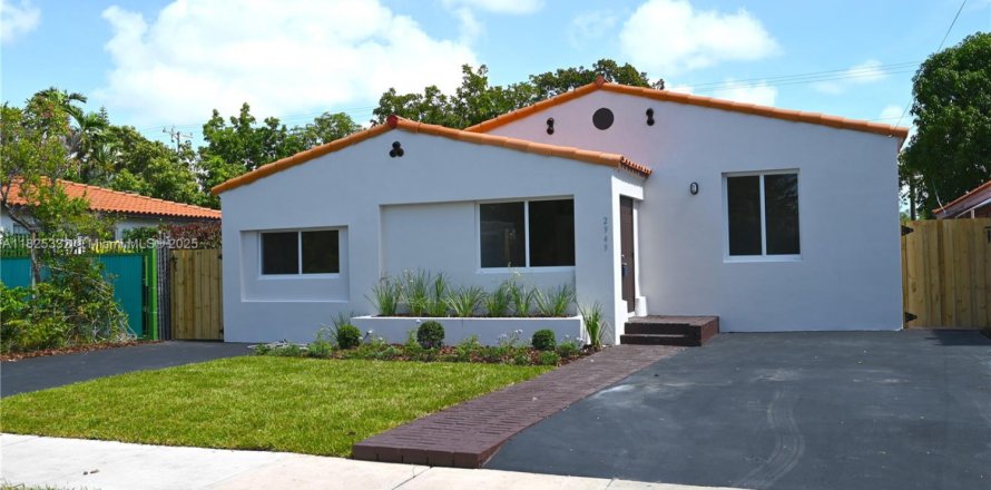 House in Miami, Florida 3 bedrooms, 129.32 sq.m. № 1792626