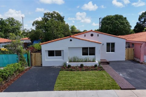 House in Miami, Florida 3 bedrooms, 129.32 sq.m. № 1792626 - photo 25