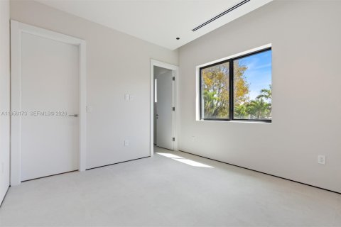 Townhouse in Miami, Florida 4 bedrooms, 243.78 sq.m. № 2045072 - photo 19