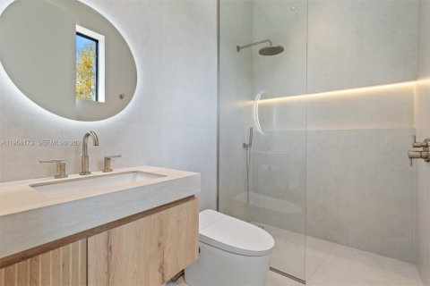 Townhouse in Miami, Florida 4 bedrooms, 243.78 sq.m. № 2045072 - photo 23