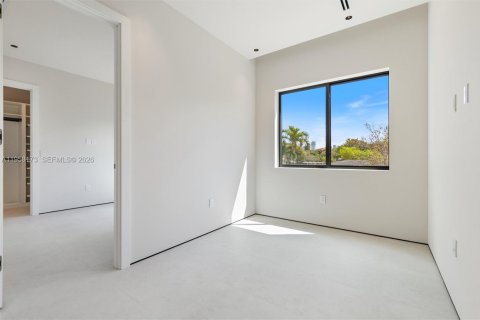 Townhouse in Miami, Florida 4 bedrooms, 243.78 sq.m. № 2045072 - photo 18