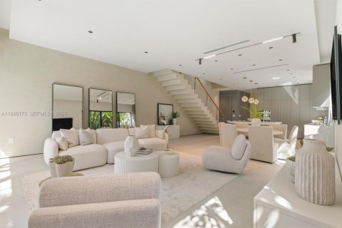 Townhouse in Miami, Florida 4 bedrooms, 243.78 sq.m. № 2045072 - photo 8