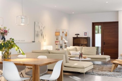 Купить виллу или дом в Майами, Флорида 4 спальни, 309.74м2, № 1998218 - фото 4